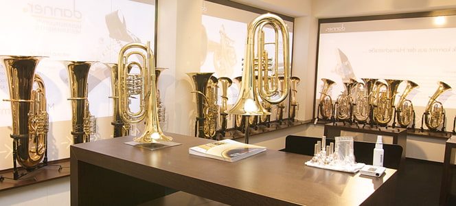 UNSER NEUER BRASS-SHOP