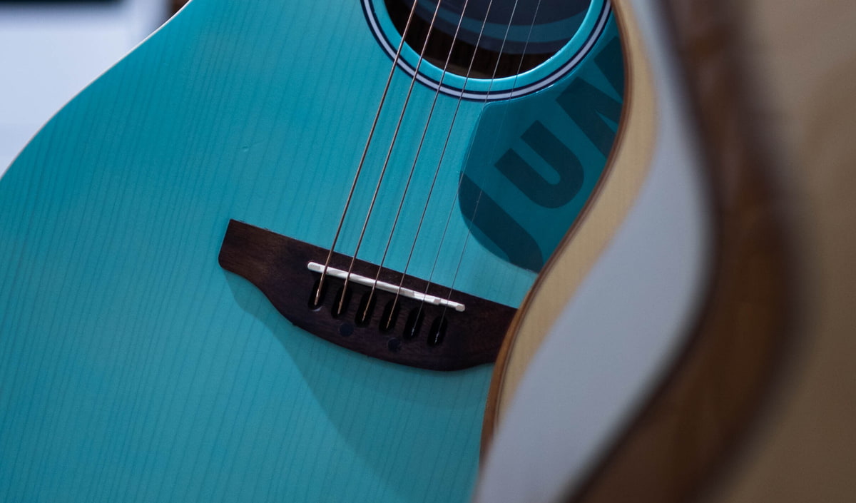 Gitarre grün | Musikhaus Danner Linz Gitarre grün